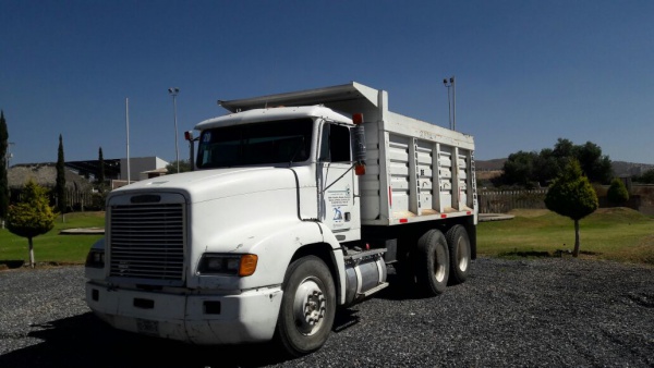 Venta y Renta de Maquinaria - CAMION DE VOLTEO FREIGHTLINER 