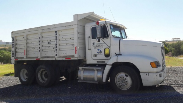 Venta y Renta de Maquinaria - CAMION DE VOLTEO FREIGHTLINER 