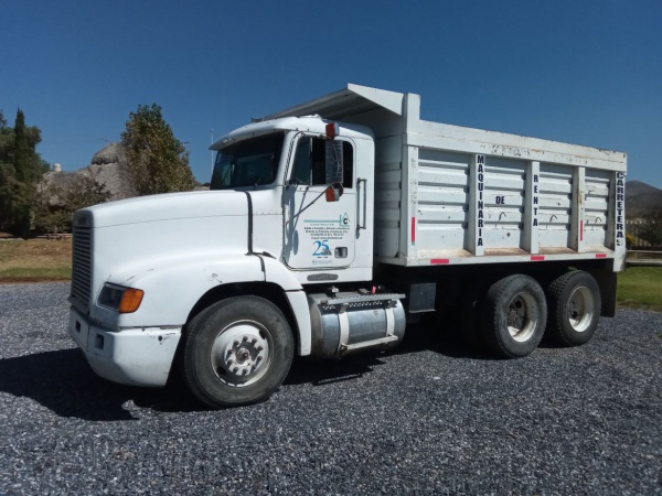 Venta y Renta de Maquinaria - CAMION DE VOLTEO FREIGHTLINER 