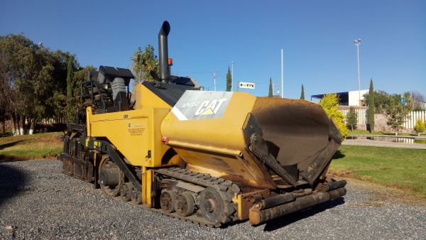 Venta y Renta de Maquinaria - PAVIMENTADORA