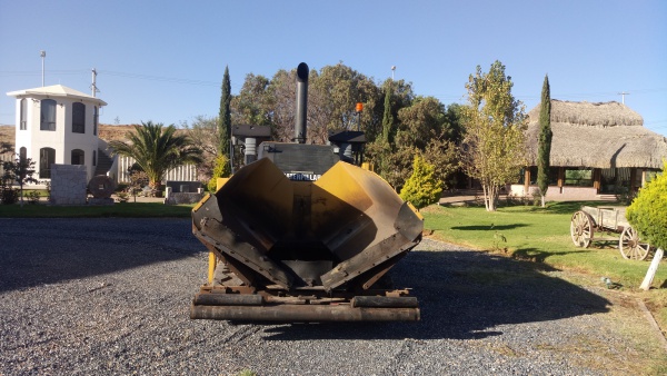Venta y Renta de Maquinaria - PAVIMENTADORA