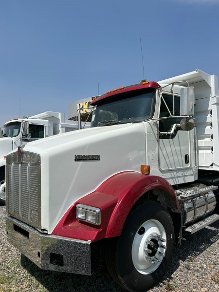 Venta y Renta de Maquinaria - CAMION DE ARRASTRE KENWORTH