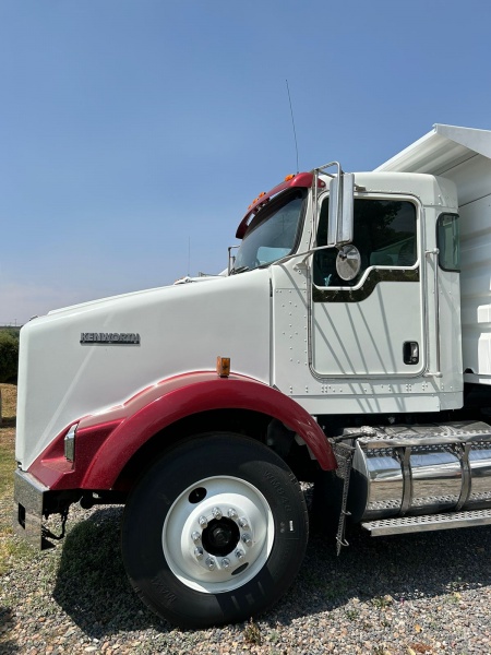 Venta y Renta de Maquinaria - CAMION DE ARRASTRE KENWORTH